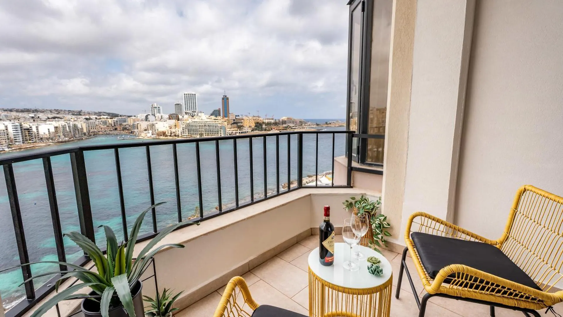 Prime Location 3Br Apartment With Stunning View By Arcobnb Sliema 0*,