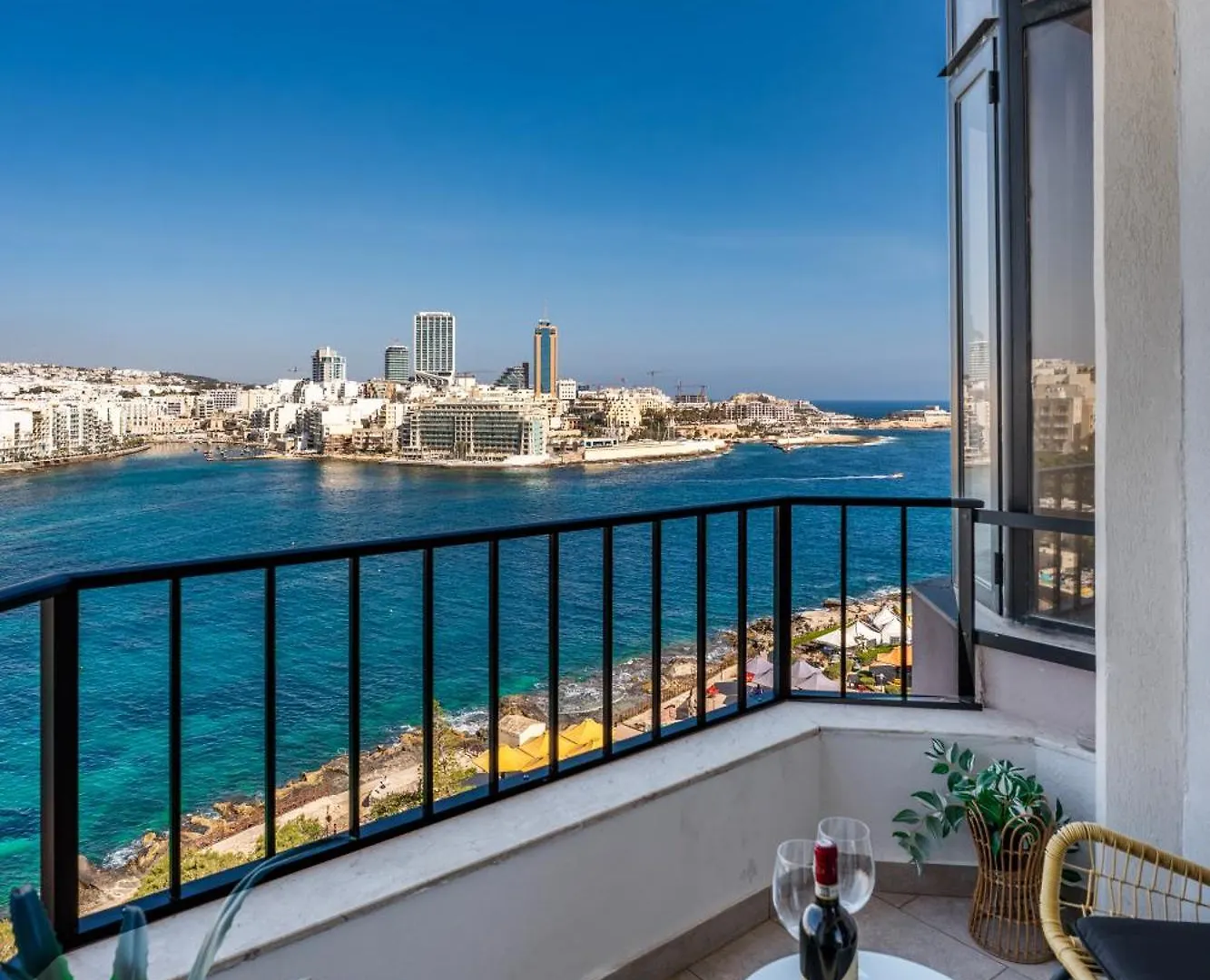 Prime Location 3Br Apartment With Stunning View By Arcobnb Sliema