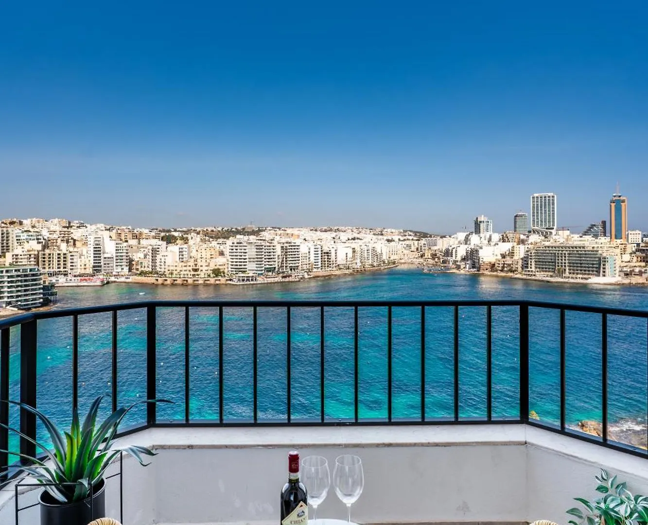 Prime Location 3Br Apartment With Stunning View By Arcobnb Sliema